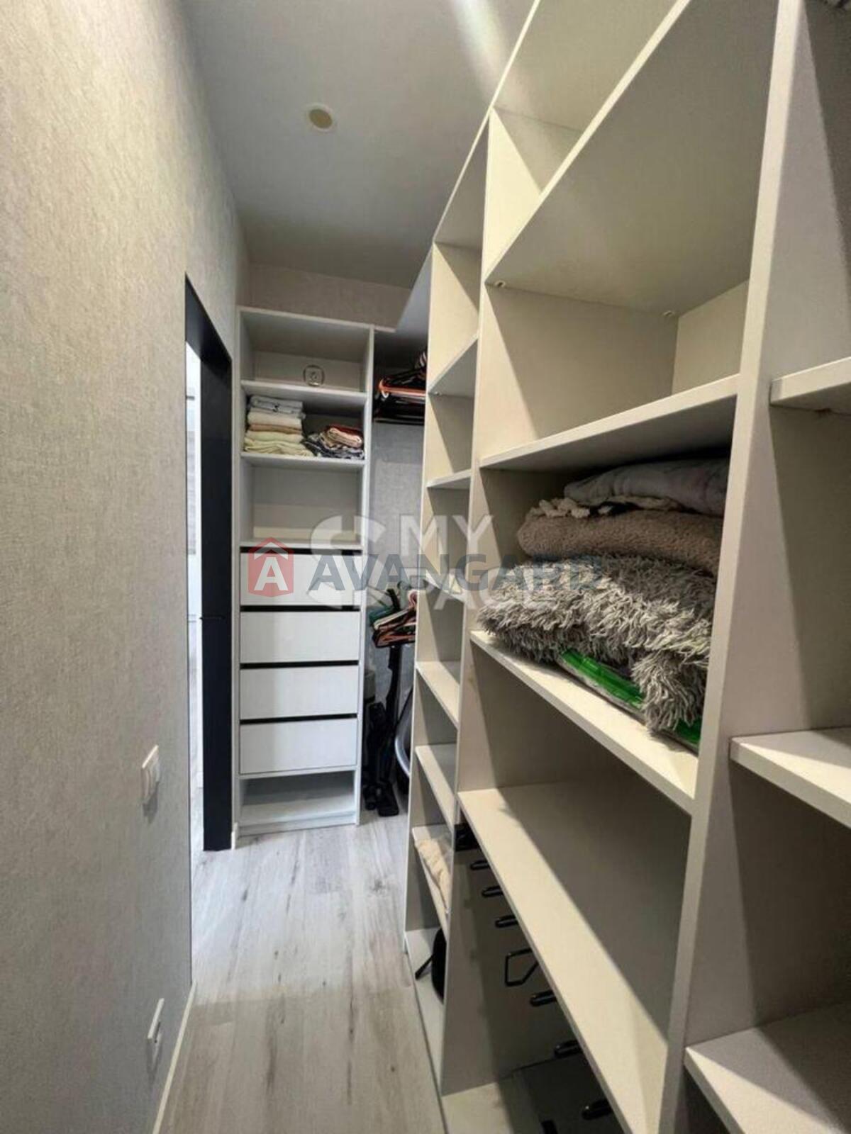 3 ��. ��������, 69/44/25 ��. �., 21/25 ������ ���� 15