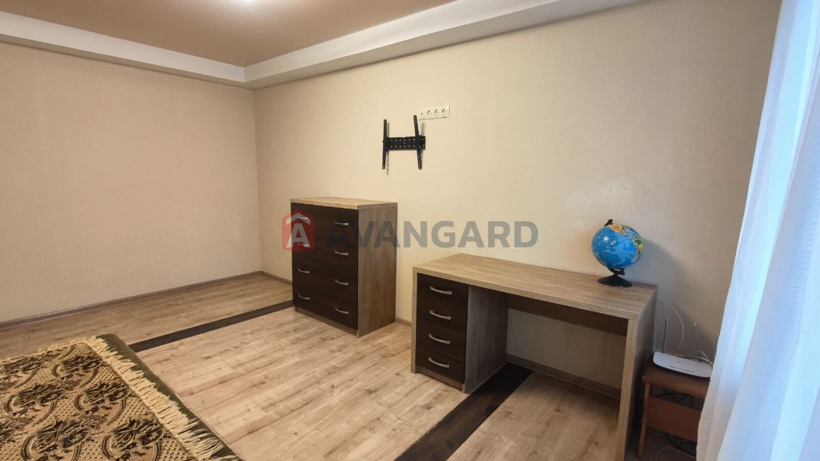 2 ����. ��������, 44/-/6 ��. �., 4/5 ���� ���� 9