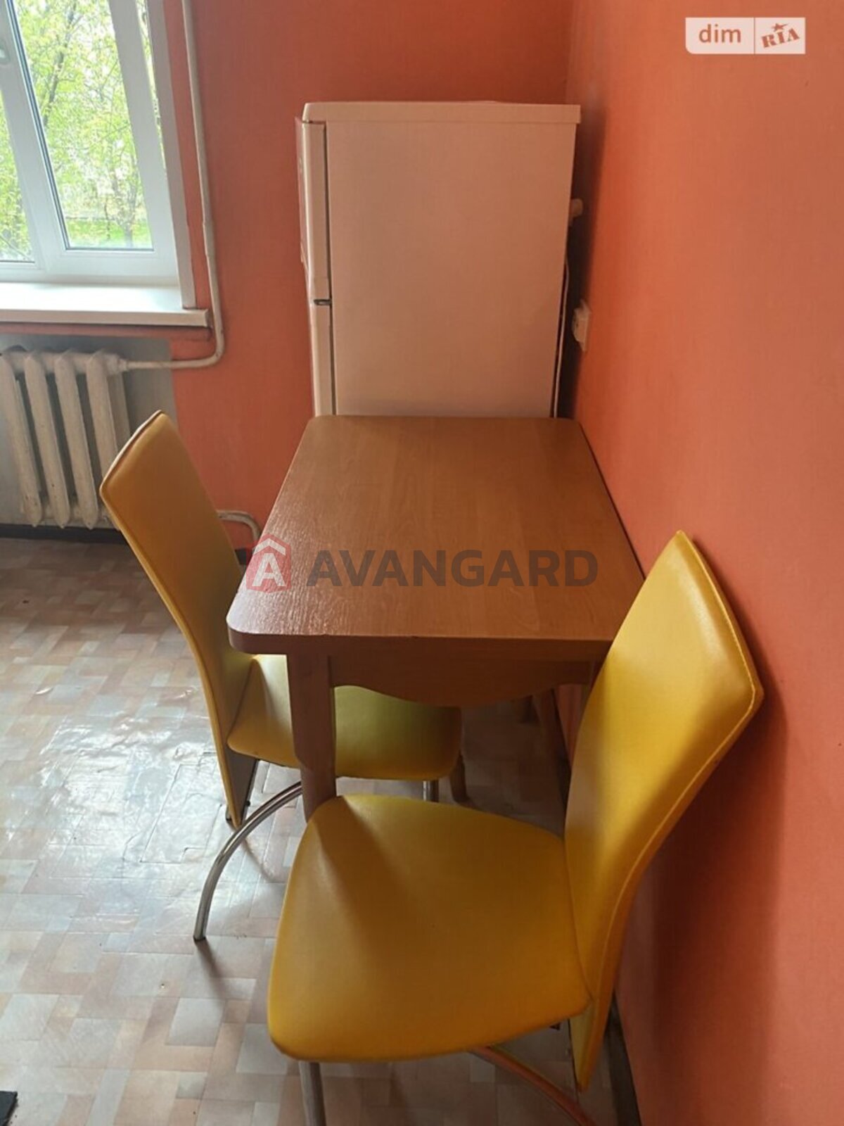 1 ��. ��������, 28/14/6 ��. �., 3/5 ������ ���� 11