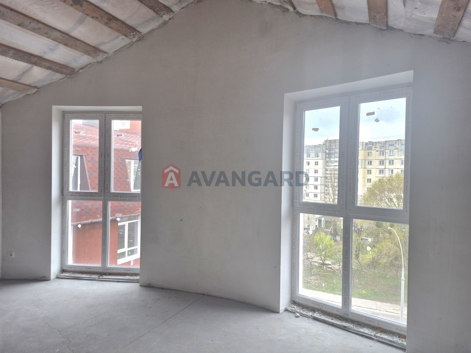 1 ����. ��������, 51.5/29.9/5.1 ��. �., 6/6 ���� ���� 24