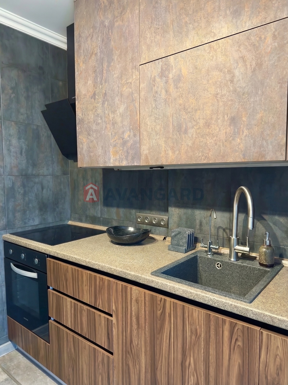 3 ����. ��������, 94/60/8 ��. �., 18/25 ���� ���� 5