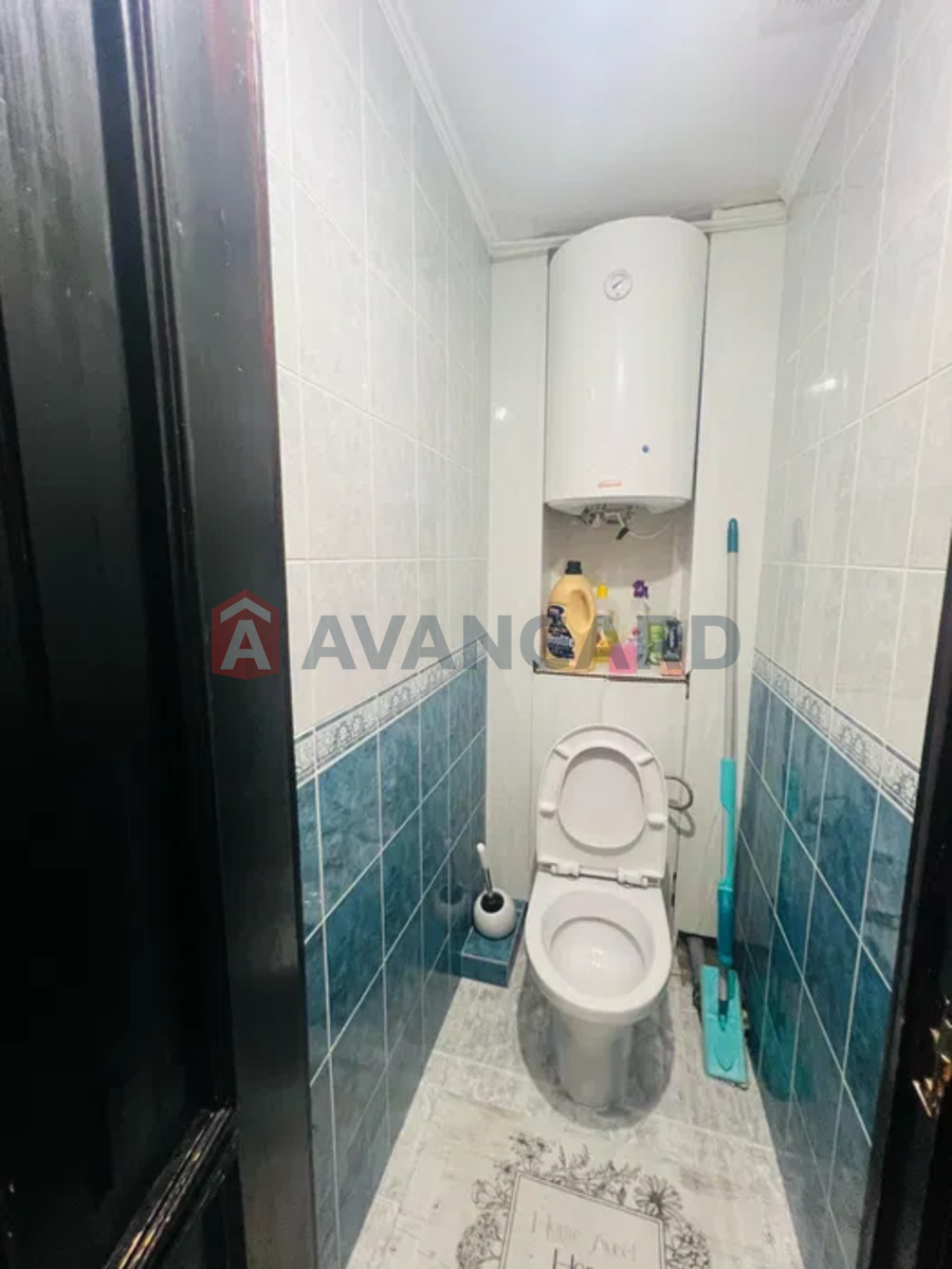 2 . , 49/-/8 . ., 5/9   10