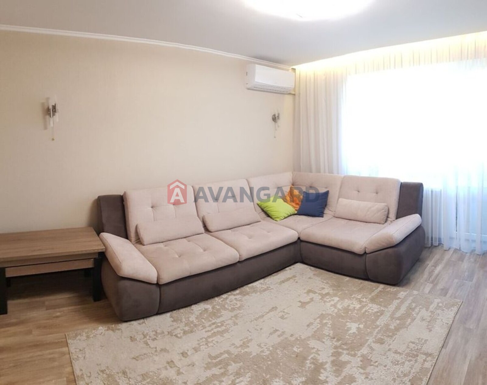 3 ��. ��������, 65/-/10 ��. �., 8/9 ������ ���� 8