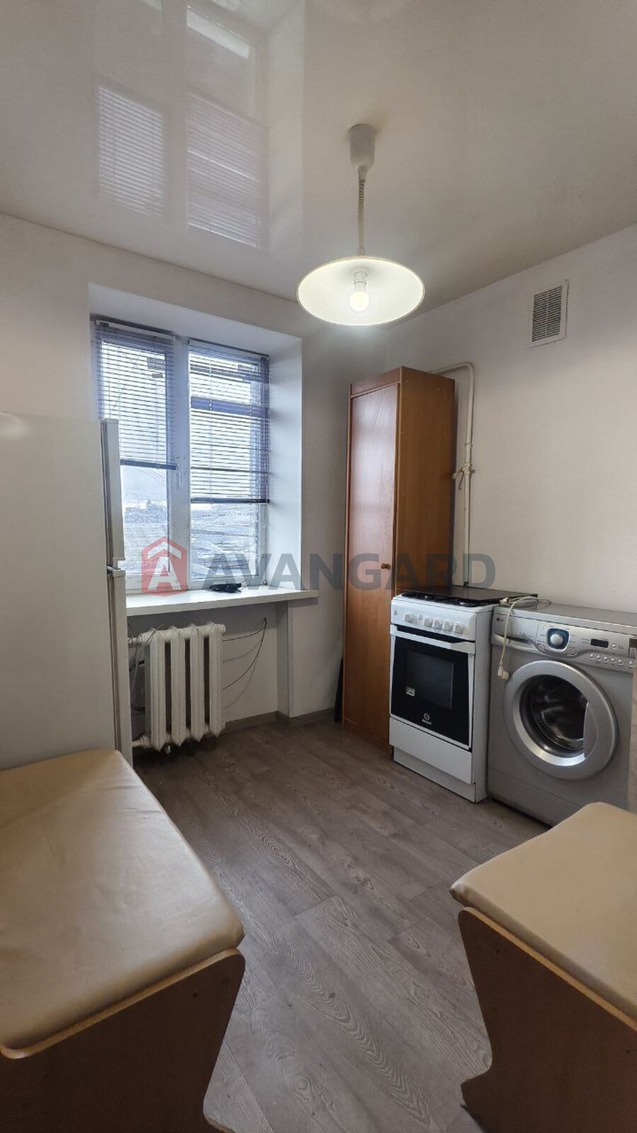 1 ����. ��������, 32/17/6 ��. �., 5/5 ���� ���� 12