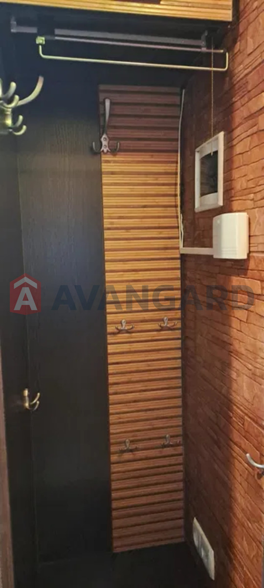 1 . , 28/-/4 . ., 2/9   17