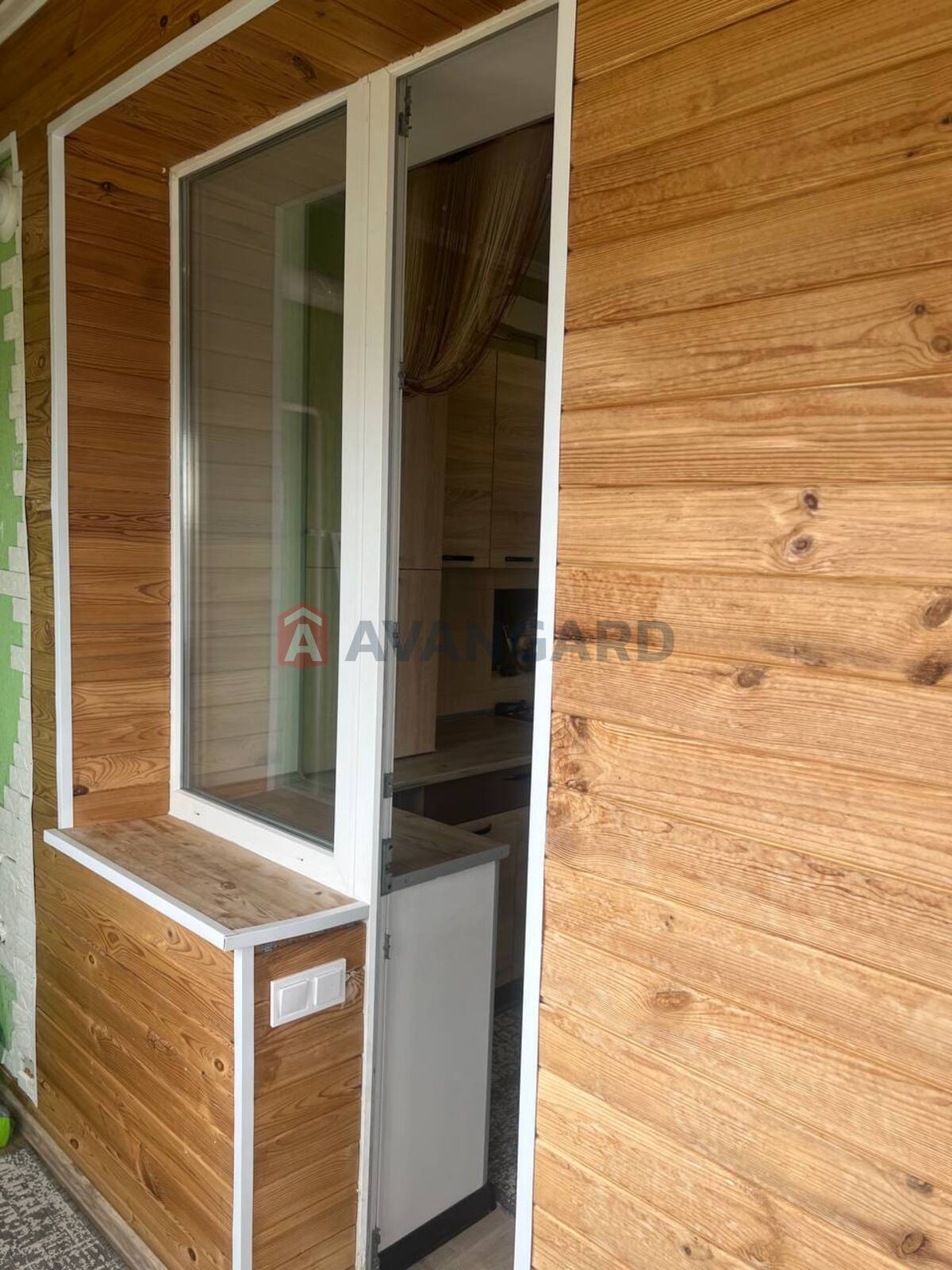 2 ��. ��������, 53/27/10 ��. �., 8/9 ������ ���� 10