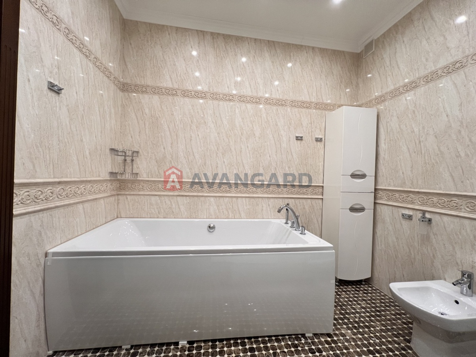 4 ��. ��������, 150/70/18 ��. �., 15/25 ������ ���� 14