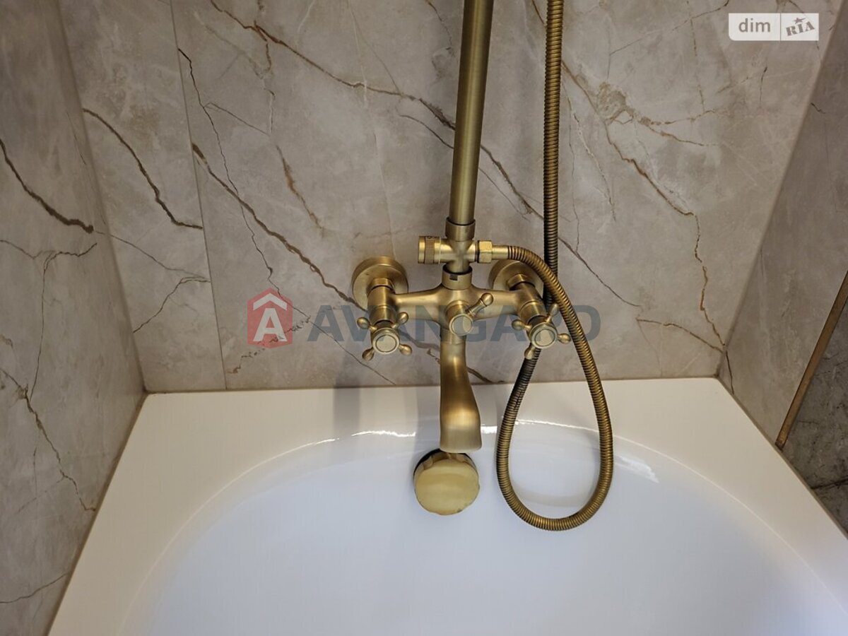 2 ��. ��������, 82/-/- ��. �., 8/9 ������ ���� 24