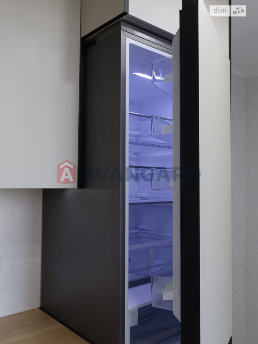 3 ��. ��������, 80/-/- ��. �., 6/9 ������ ���� 4