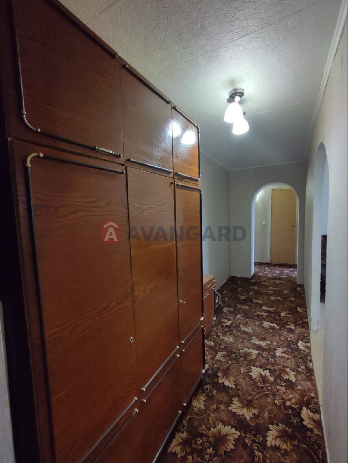 3 ��. ��������, 68/-/9 ��. �., 6/9 ������ ���� 9