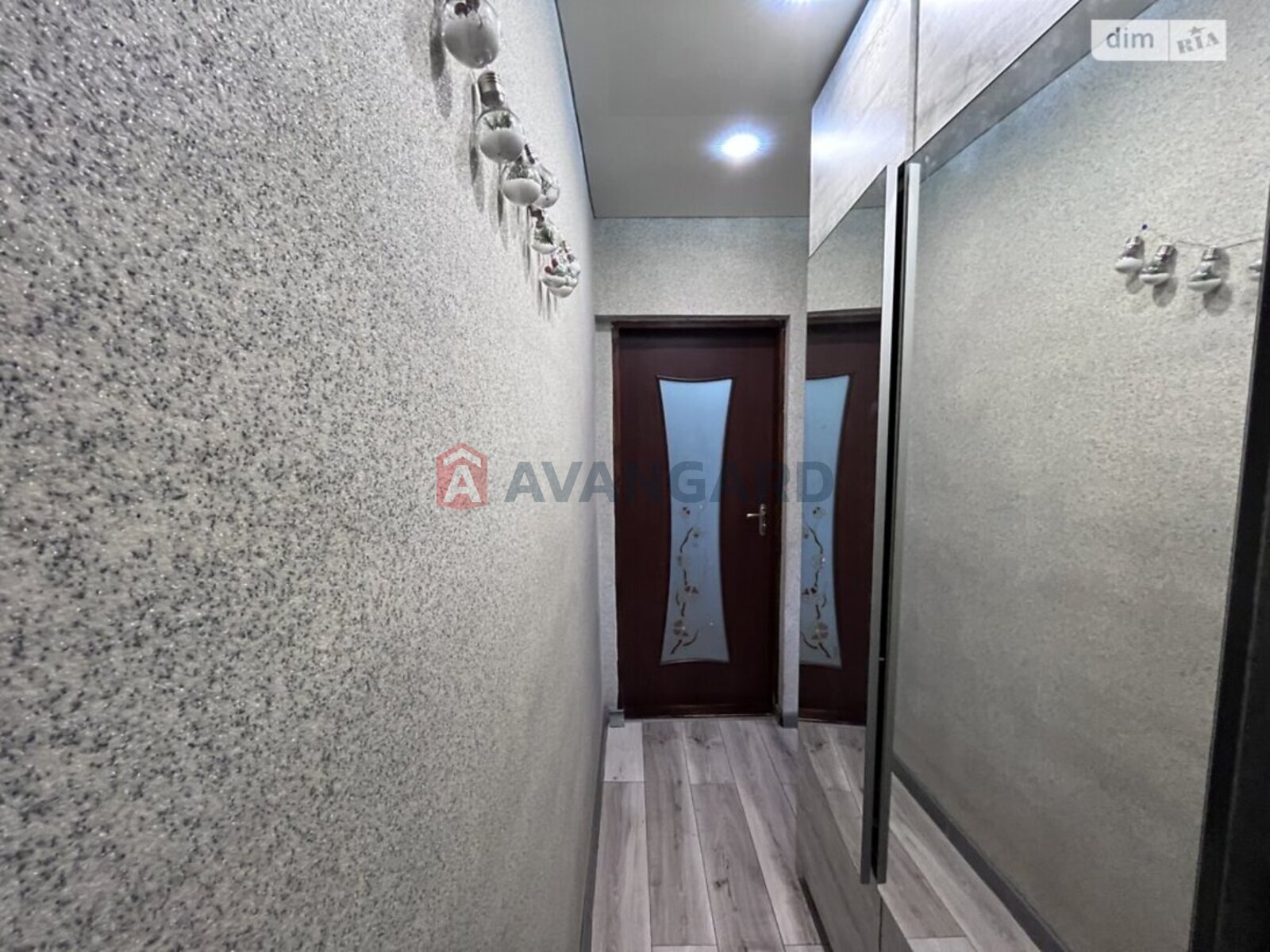 2 ��. ��������, 42/-/- ��. �., 1/2 ������ ���� 2