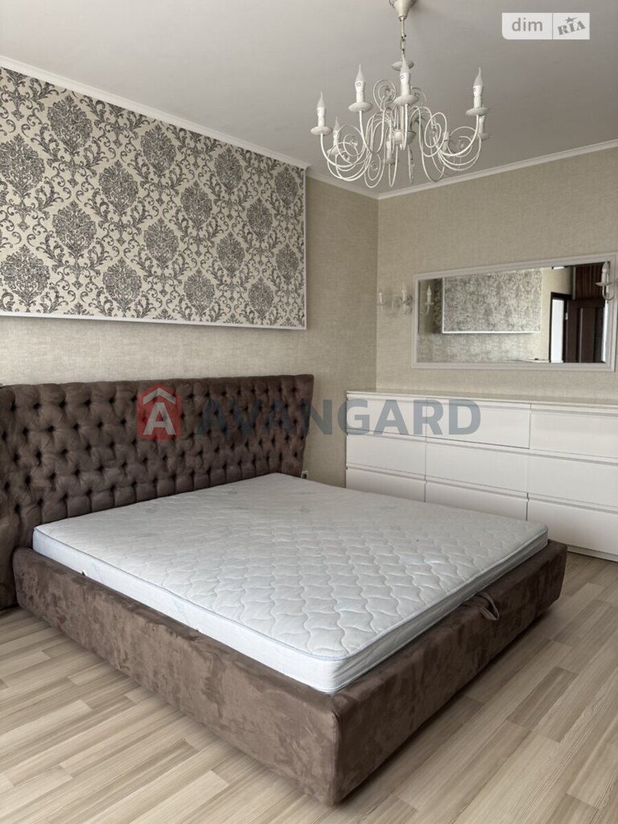 2 ��. ��������, 87/-/12 ��. �., 13/13 ������ ���� 9