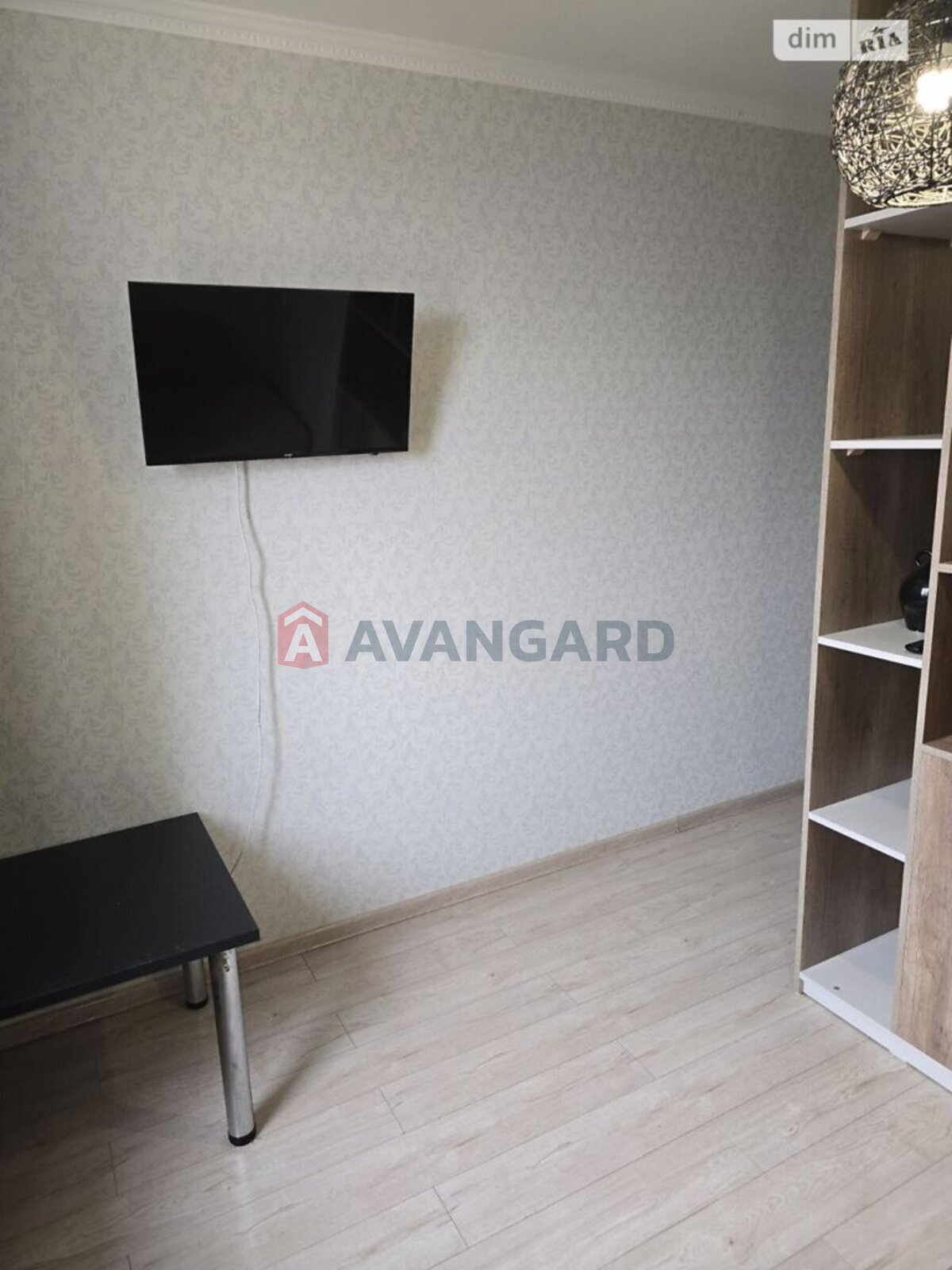 1 ��. ��������, 42/-/14 ��. �., 5/12 ������ ���� 8