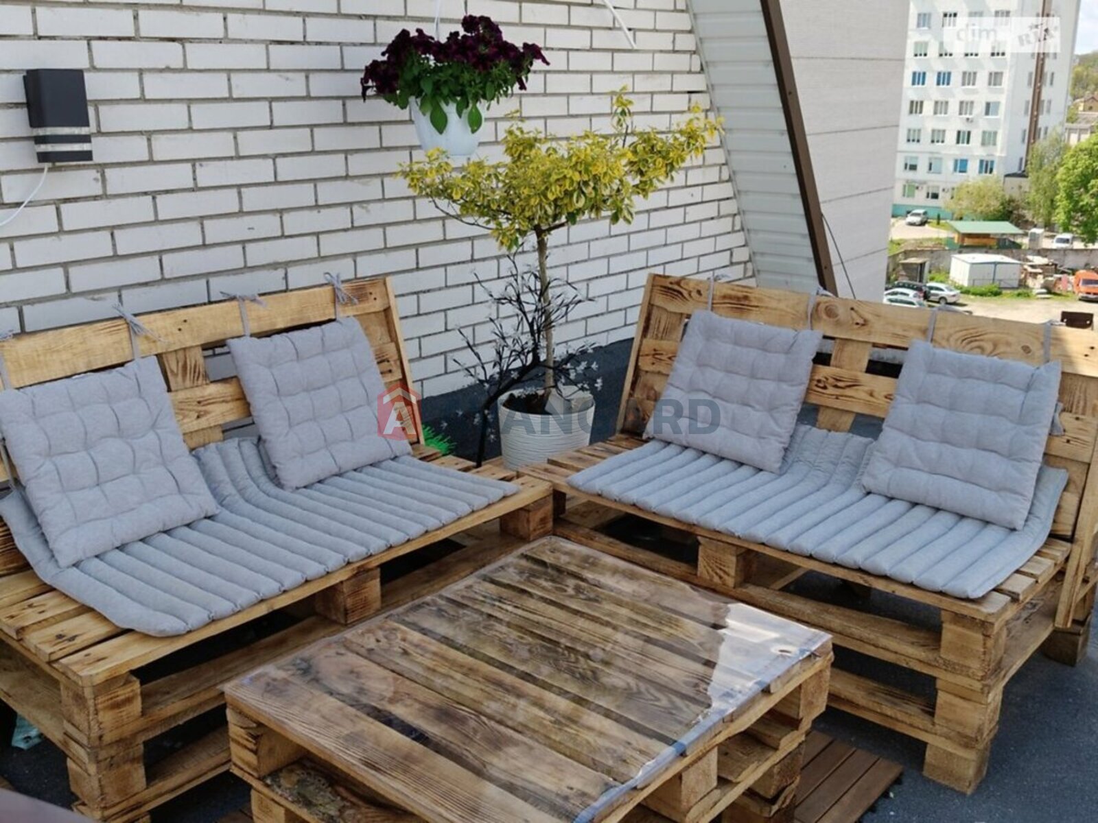 2 ��. ��������, 78/59/11 ��. �., 4/5 ������ ���� 1