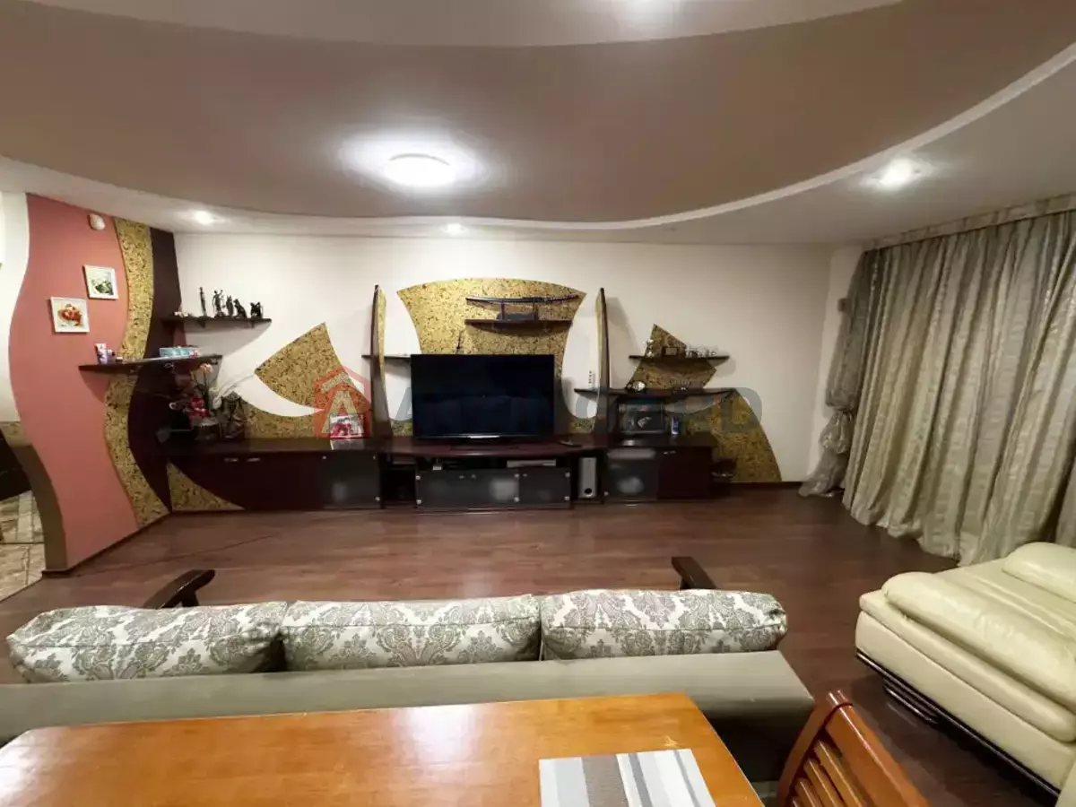 3 ��. ��������, 91/53/20 ��. �., 3/14 ������ ���� 3