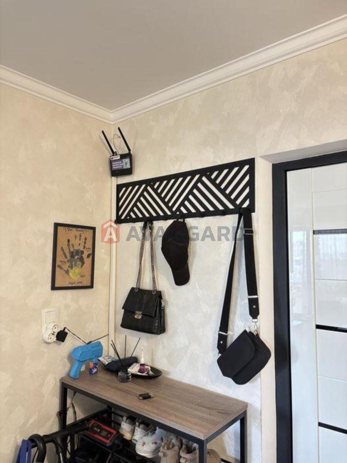 2 ��. ��������, 49/-/9 ��. �., 14/16 ������ ���� 6