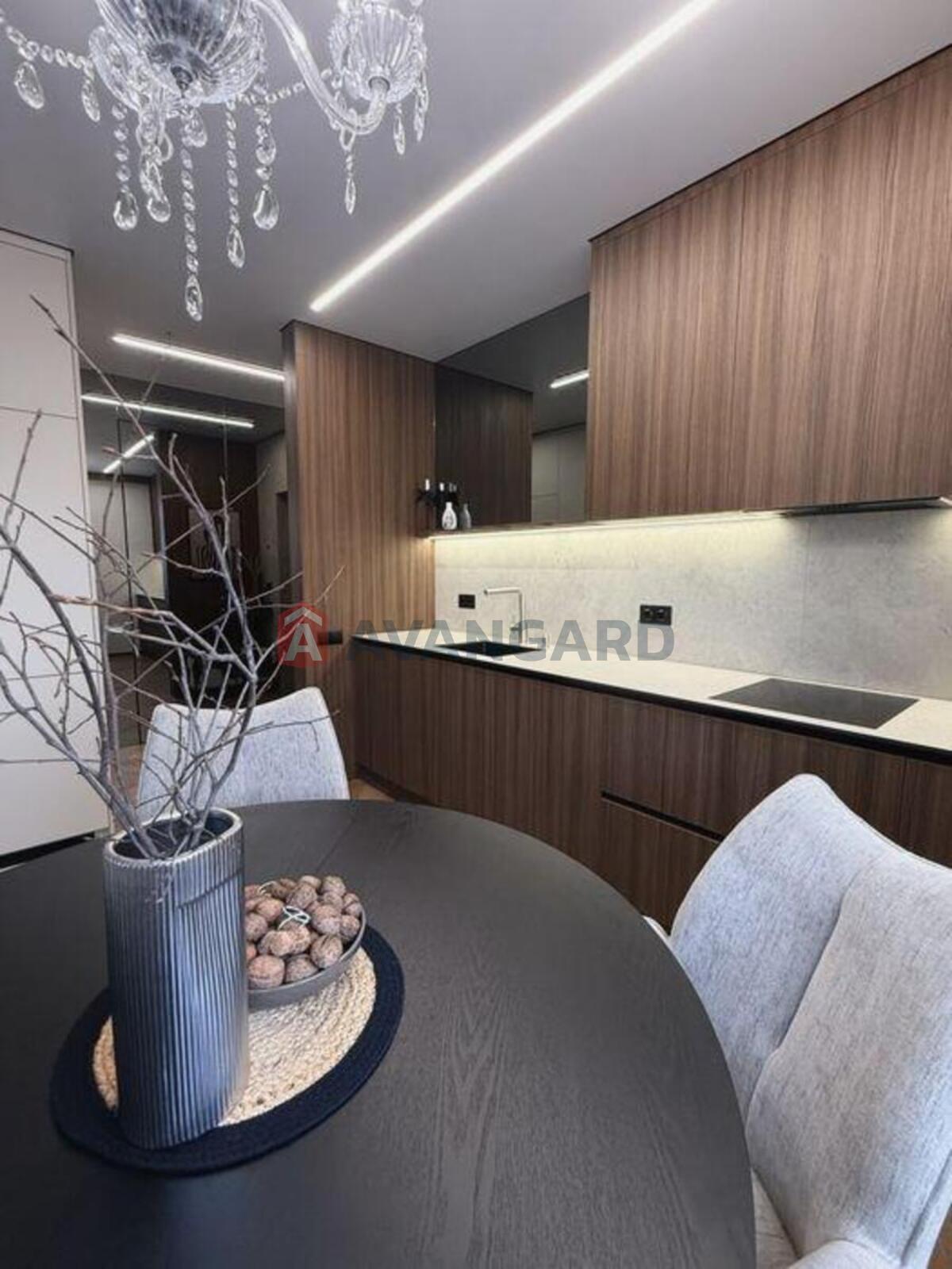 1 ��. ��������, 42/-/20 ��. �., 13/21 ������ ���� 3