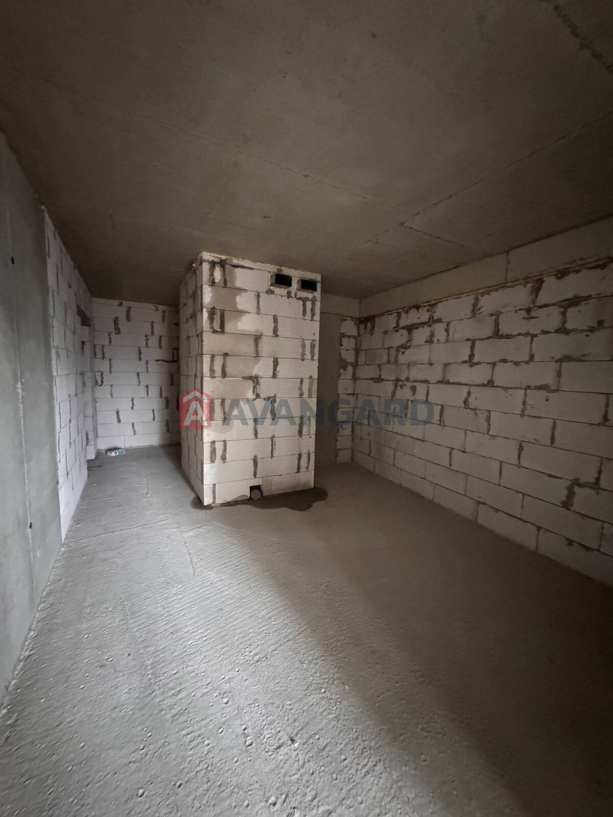 1 ��. ��������, 32/-/- ��. �., 3/6 ������ ���� 8