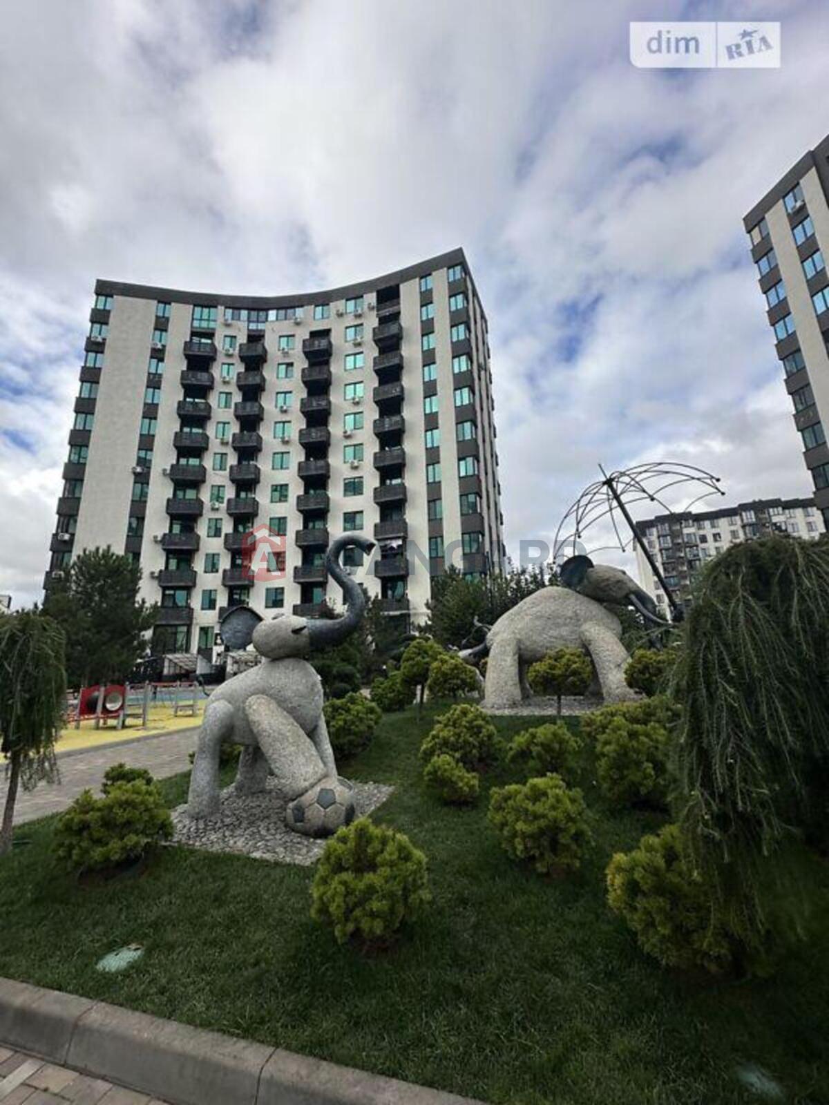 4 ��. ��������, 136/-/16 ��. �., 10/11 ������ ���� 30