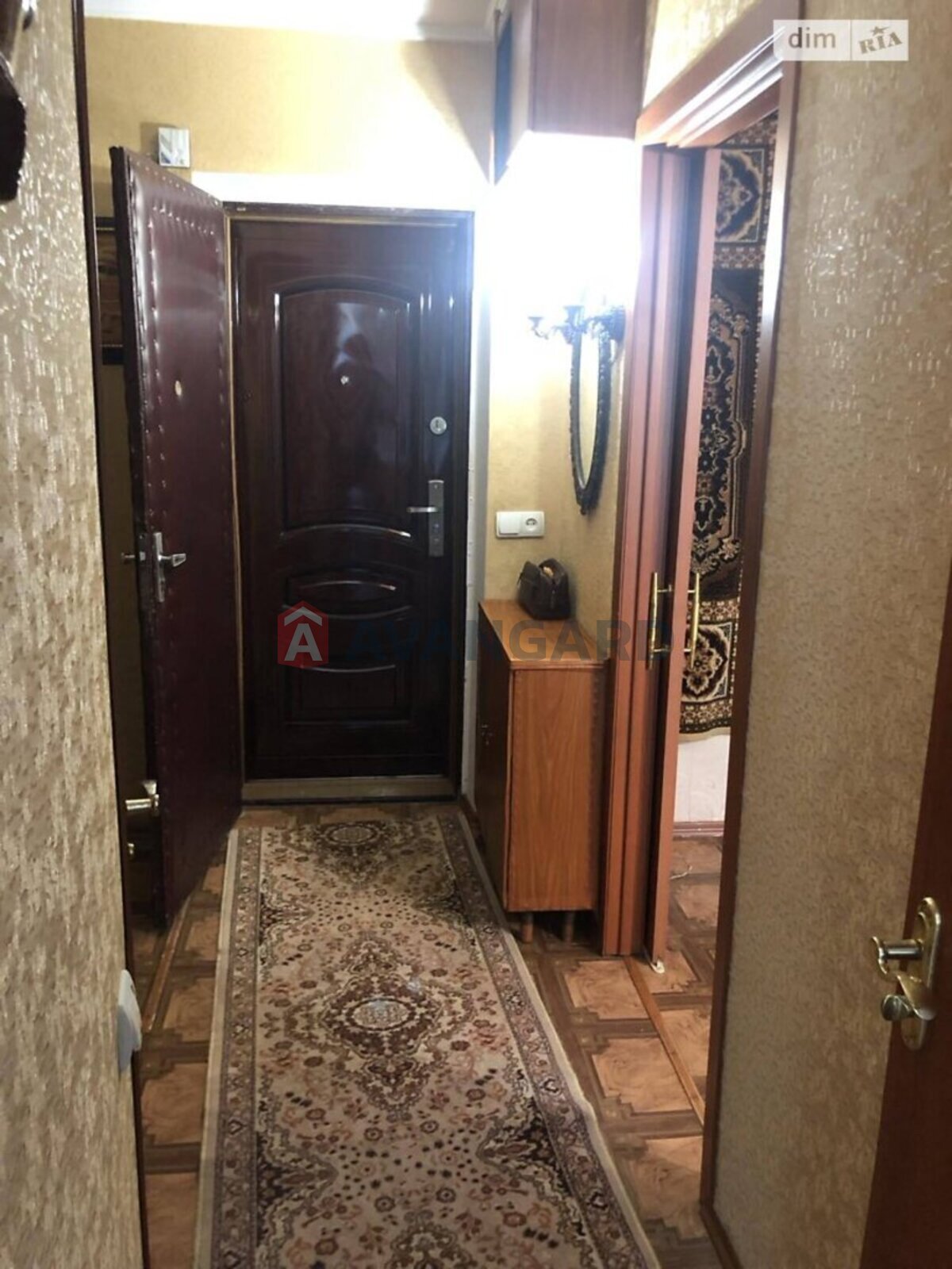 1 ��. ��������, 32/16/5 ��. �., 4/5 ������ ���� 9