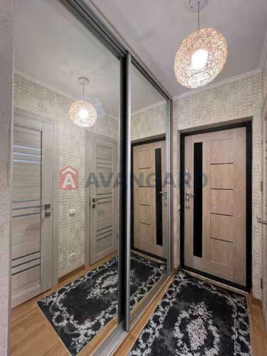 1 ����. ��������, 35/-/7 ��. �., 8/9 ���� ���� 6