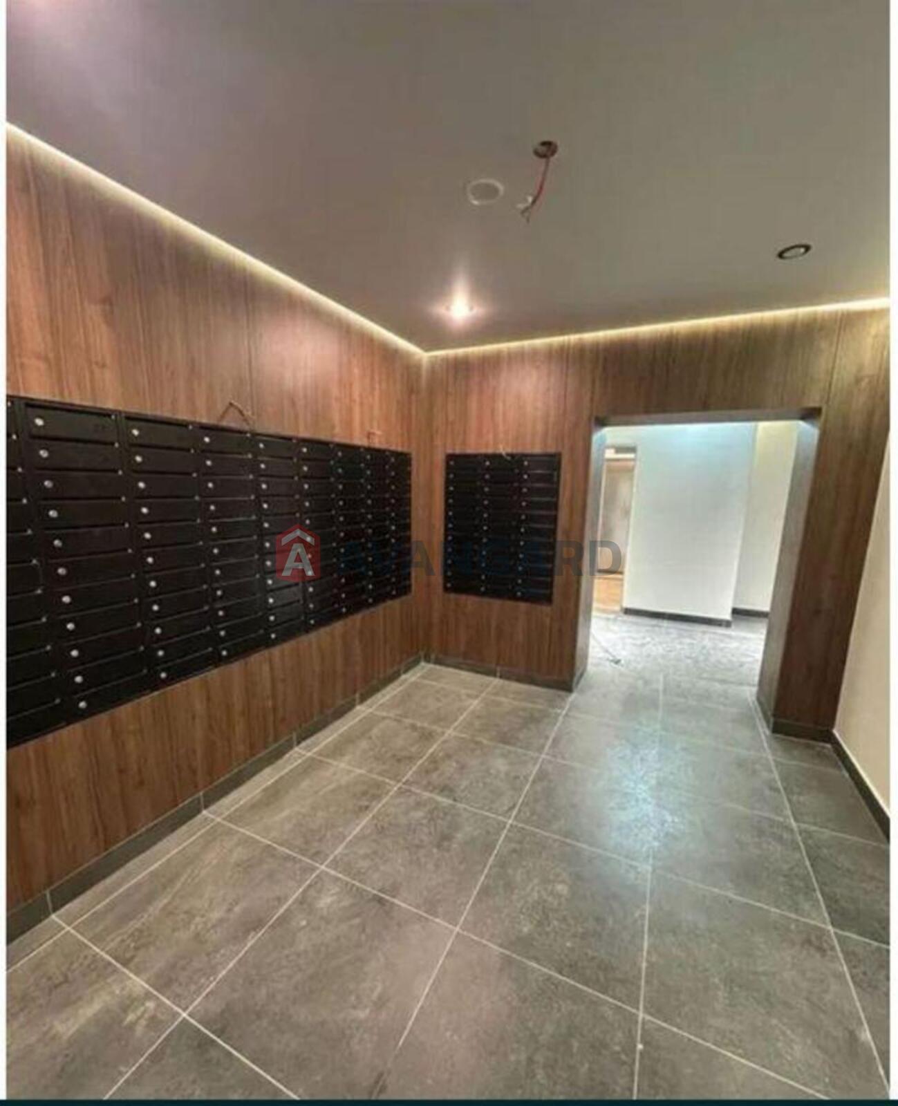 1 . , 37/-/9 . ., 13/25   4