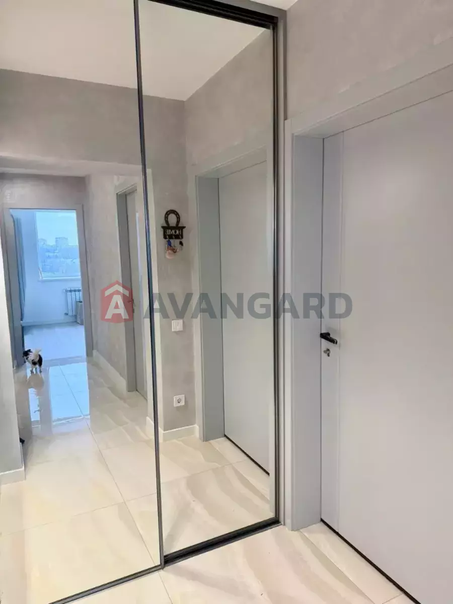 3 ��. ��������, 57/-/- ��. �., 10/12 ������ ���� 8