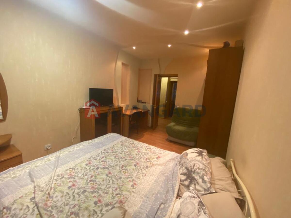 2 ��. ��������, 52/-/- ��. �., 1/5 ������ ���� 4