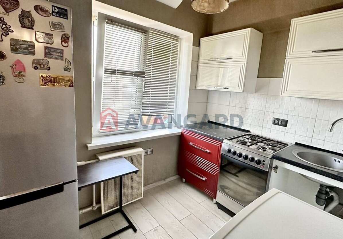 1 ��. ��������, 32/18/5 ��. �., 9/9 ������ ���� 2