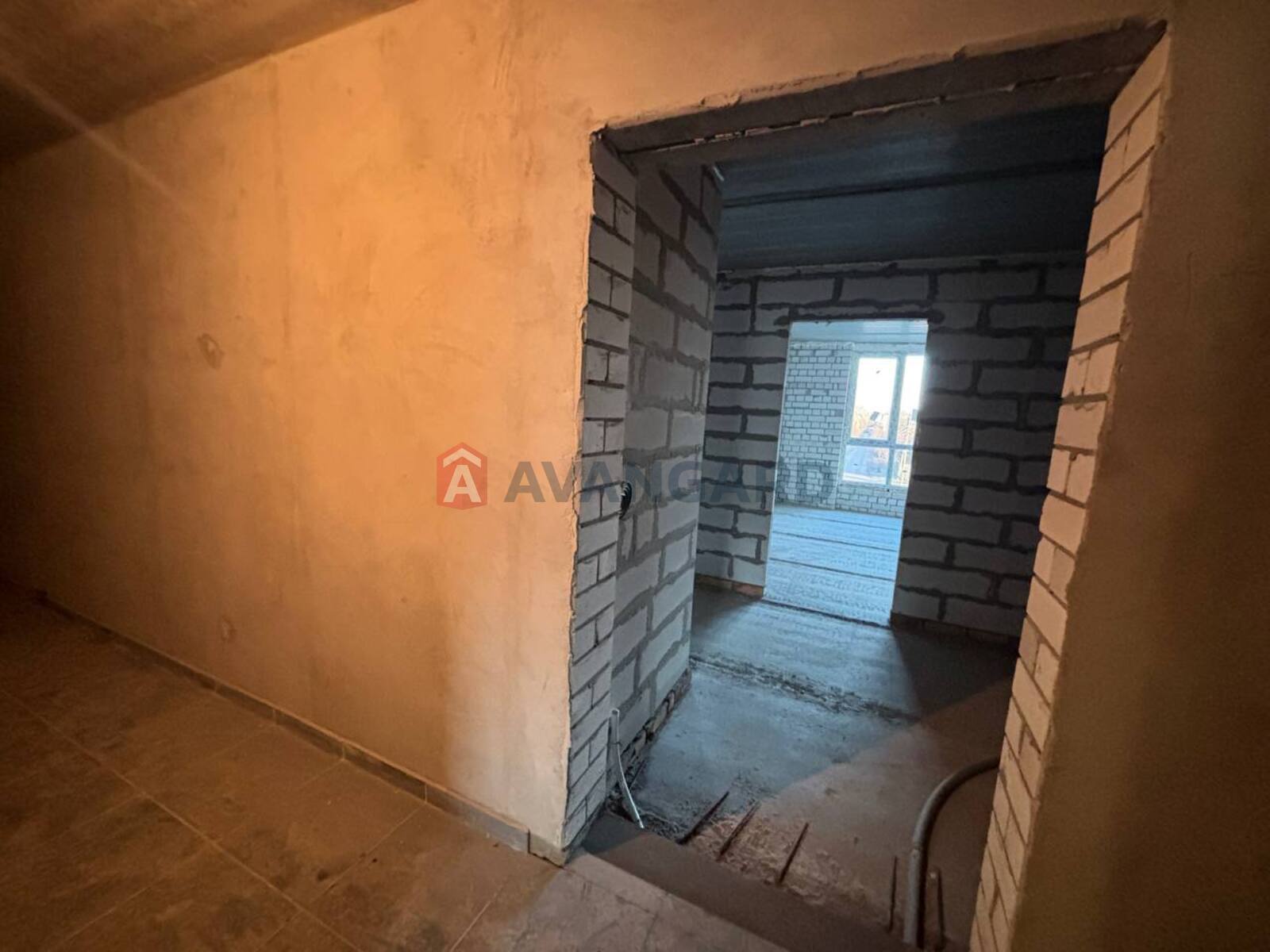 2 ��. ��������, 60/-/14 ��. �., 3/10 ������ ���� 14