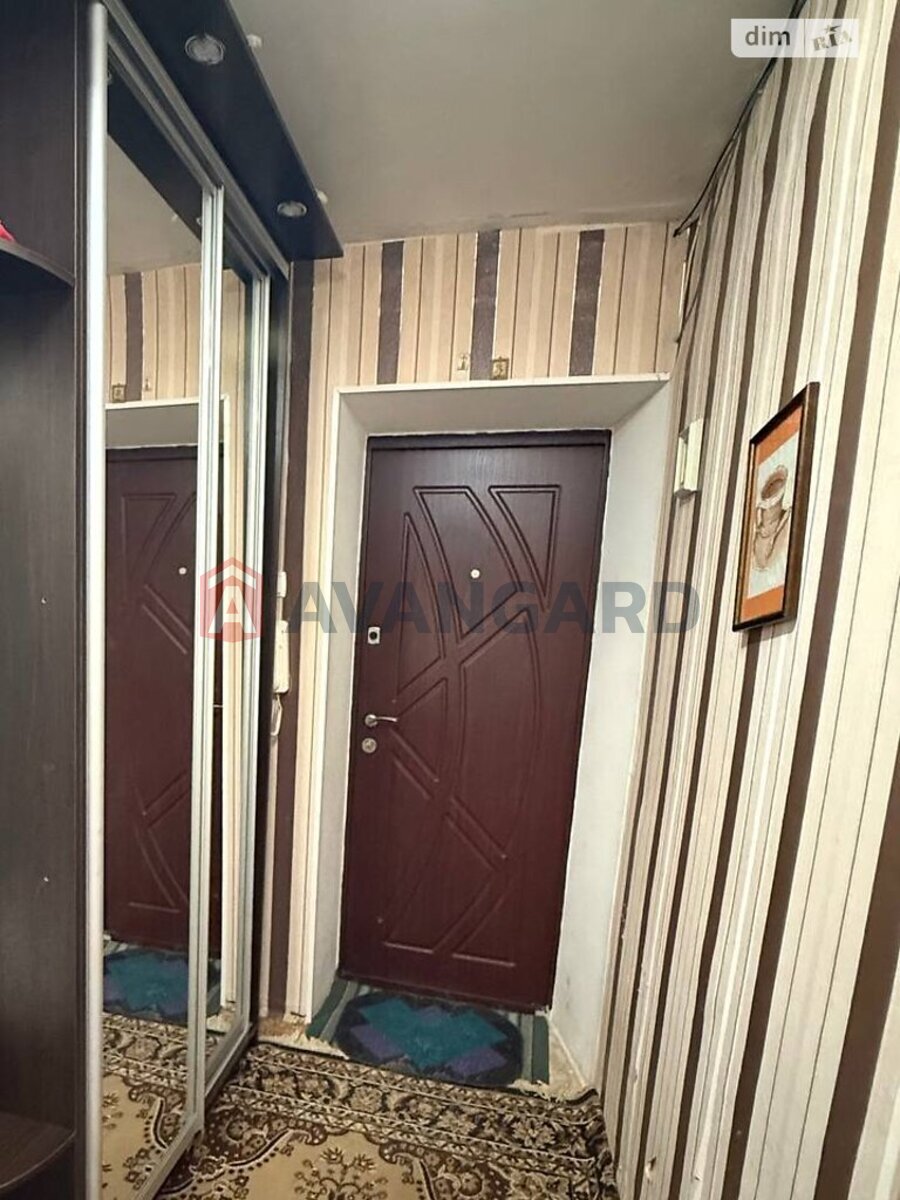 3 ����. ��������, 63/38/9 ��. �., 2/5 ���� ���� 13