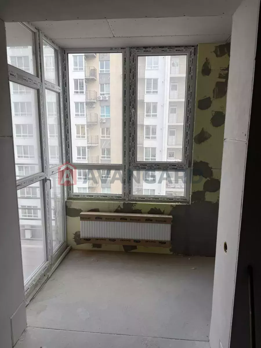 1 ��. ��������, 50/-/20 ��. �., 6/10 ������ ���� 10