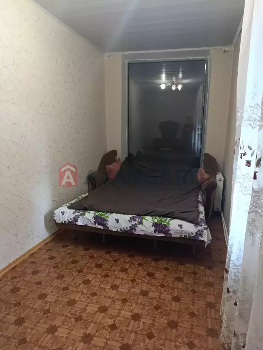 4 ��. ��������, 85/-/- ��. �., 1/2 ������ ���� 13