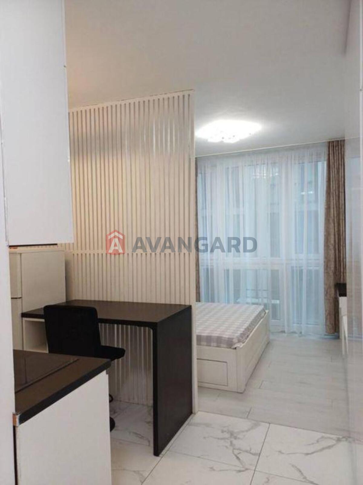 1 ��. ��������, 22/-/10 ��. �., 6/12 ������ ���� 8