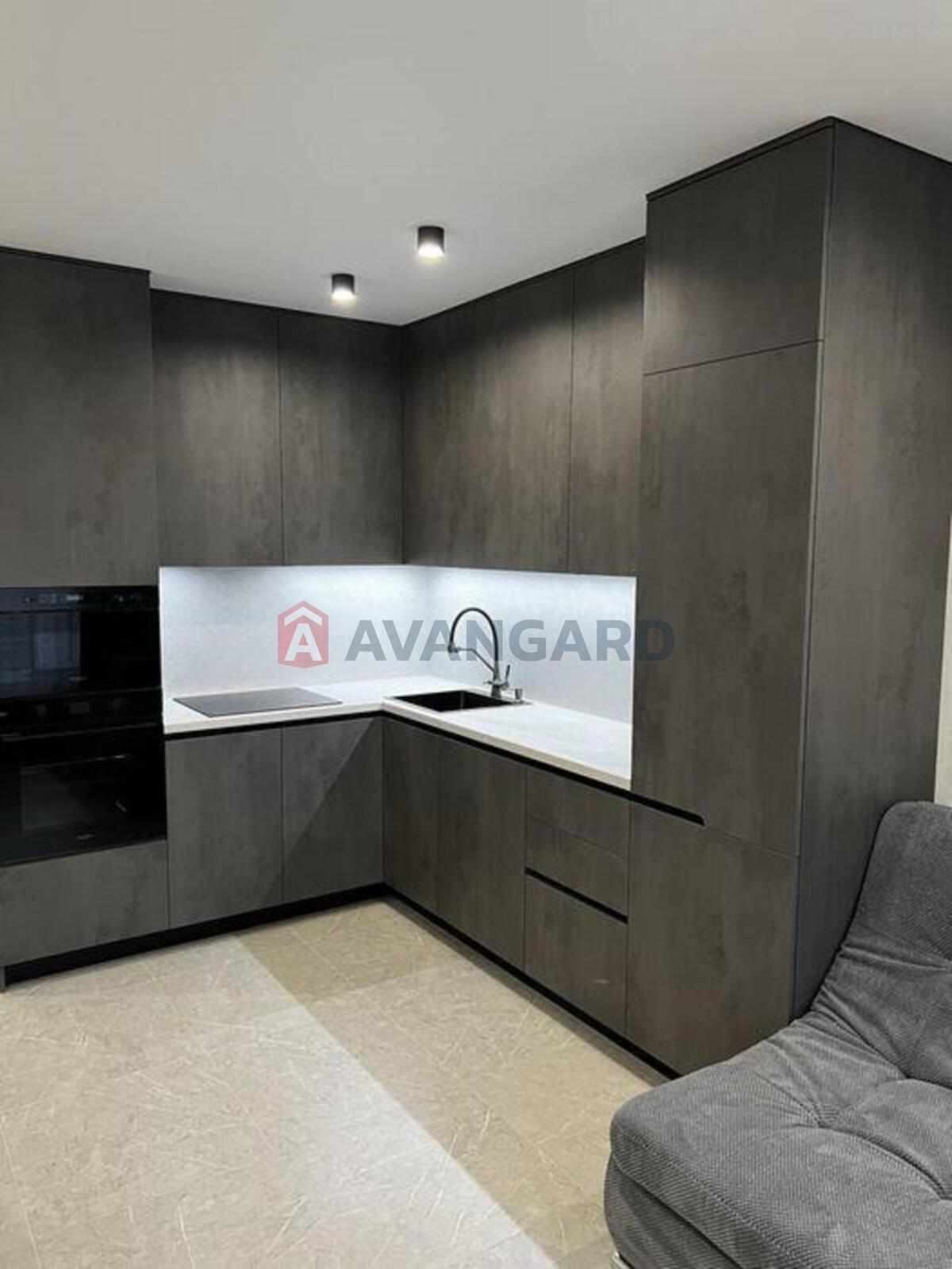 1 ��. ��������, 57/-/23 ��. �., 20/25 ������ ���� 13