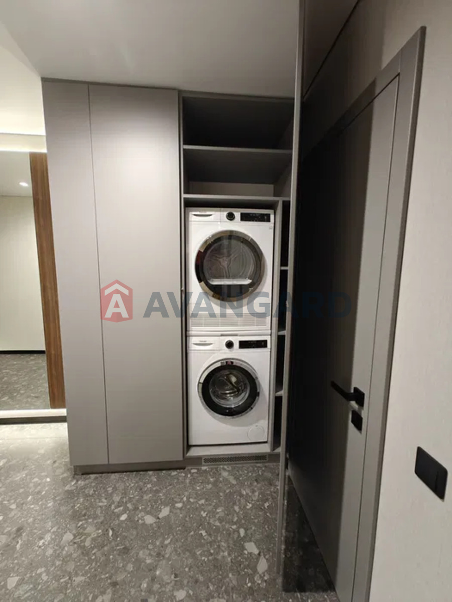 1 ��. ��������, 49/-/18 ��. �., 12/23 ������ ���� 8