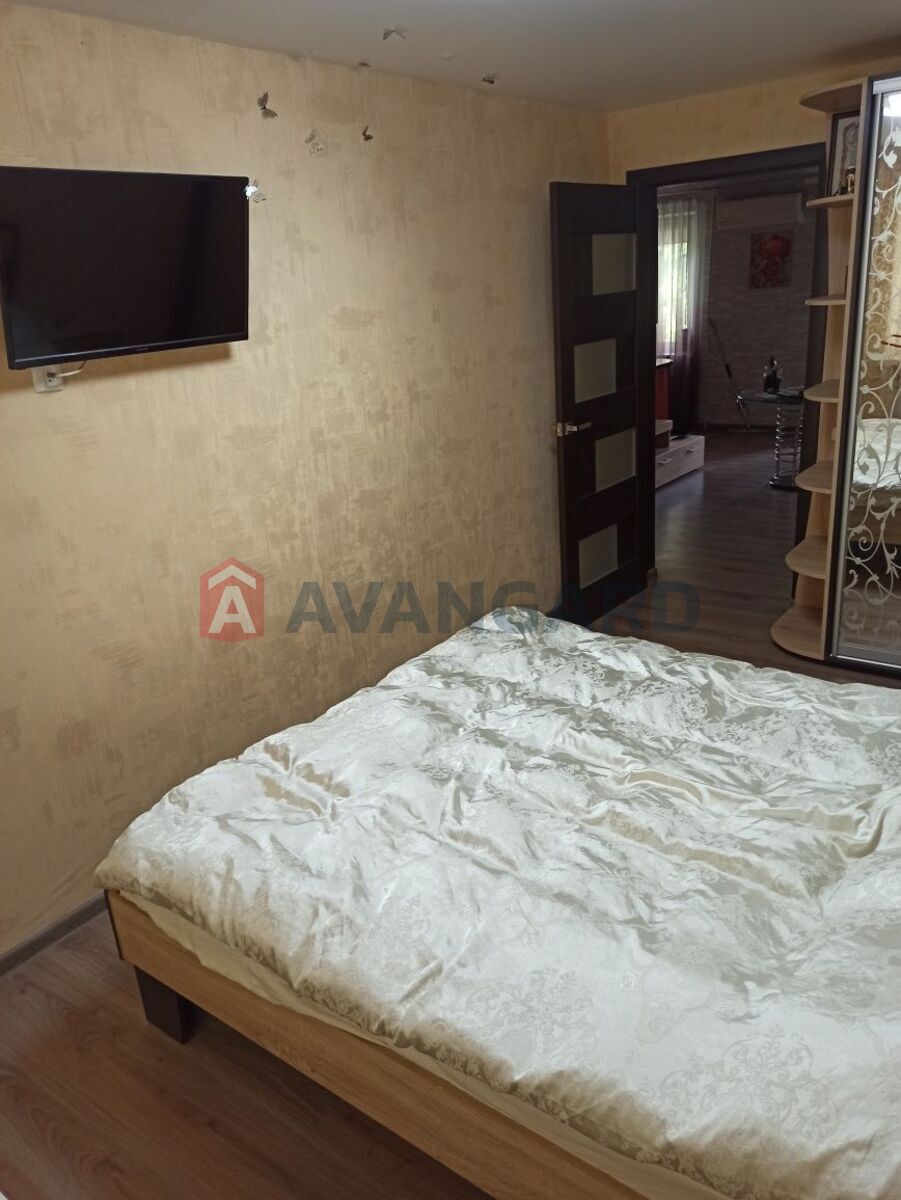 2 ��. ��������, 43/-/25 ��. �., 3/5 ������ ���� 13