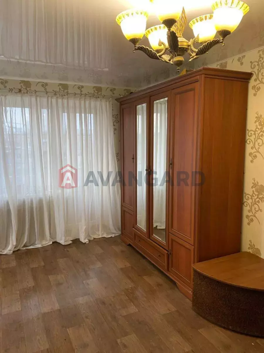 1 ��. ��������, 31/-/10 ��. �., 5/5 ������ ���� 6