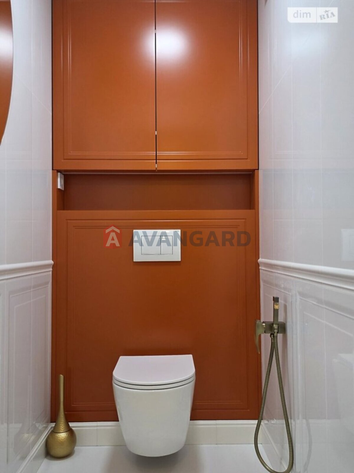 2 ��. ��������, 82/-/8 ��. �., 8/9 ������ ���� 5