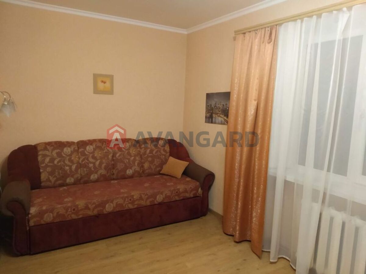 2 ��. ��������, 42/-/6 ��. �., 3/5 ������ ���� 8