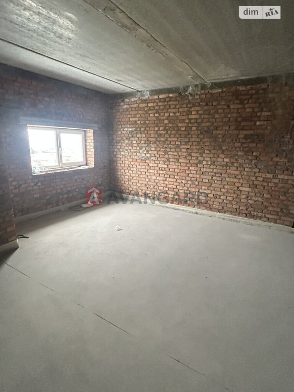 2 ��. ��������, 57/-/- ��. �., 9/10 ������ ���� 6