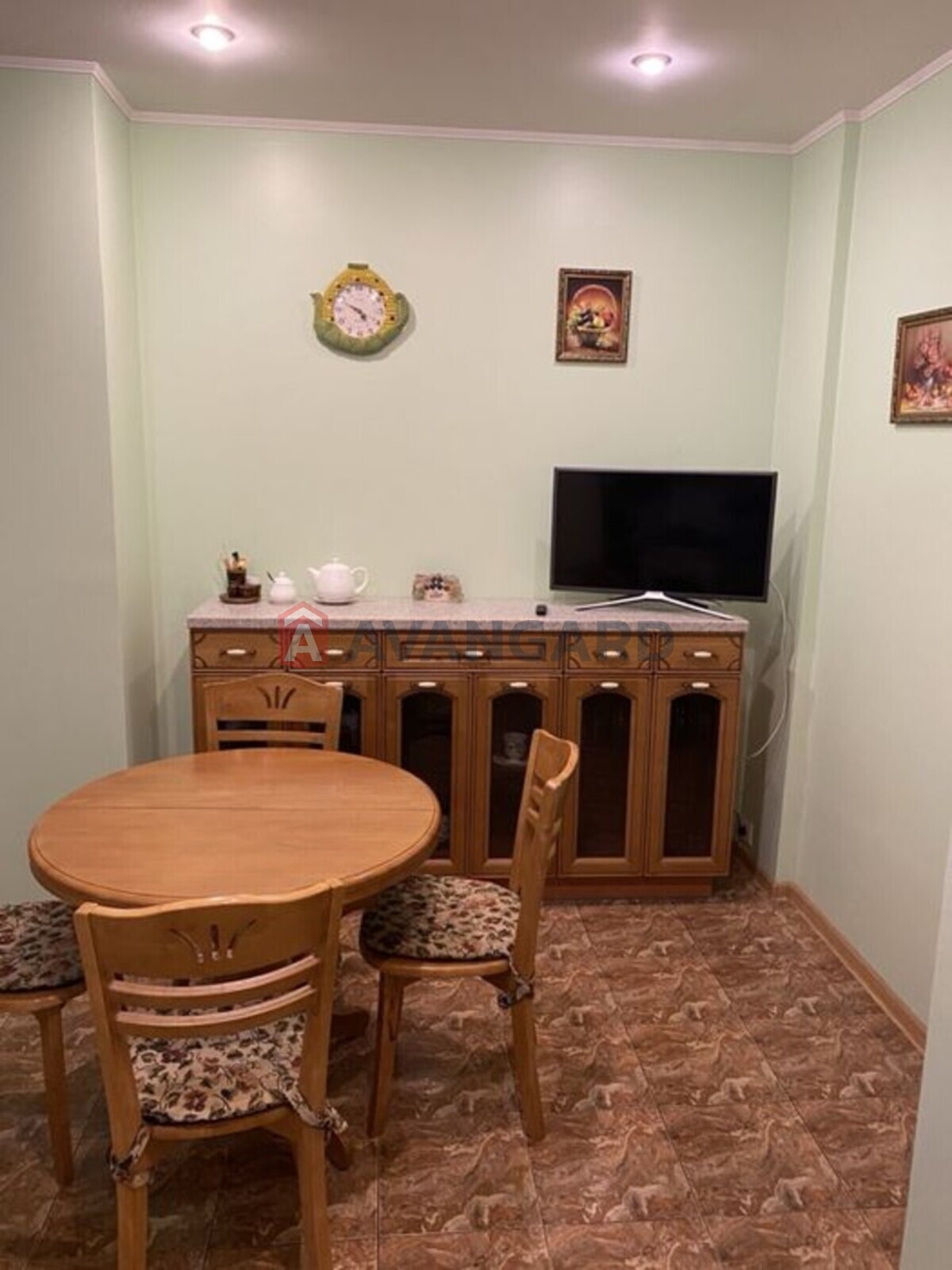 3 ��. ��������, 77/-/11 ��. �., 3/4 ������ ���� 5