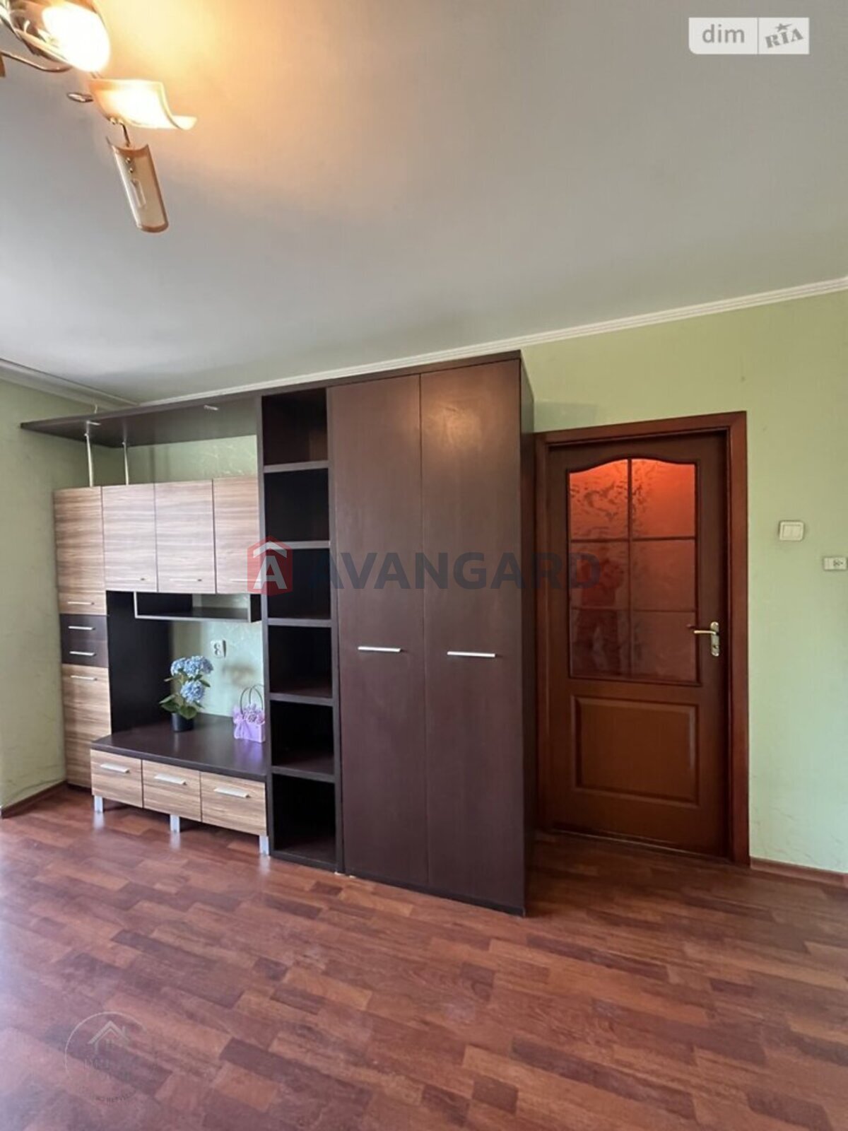 1 ����. ��������, 32/-/- ��. �., 4/9 ���� ���� 4