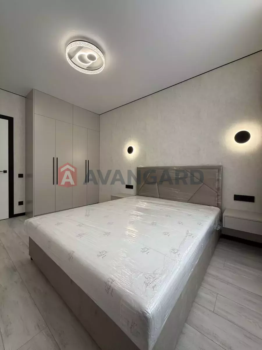 2 ����. ��������, 46/-/20 ��. �., 7/10 ���� ���� 3