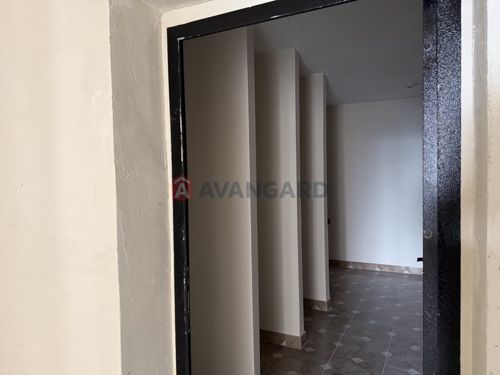 2 ��. ��������, 76,1/-/- ��. �., 4/9 ������ ���� 4