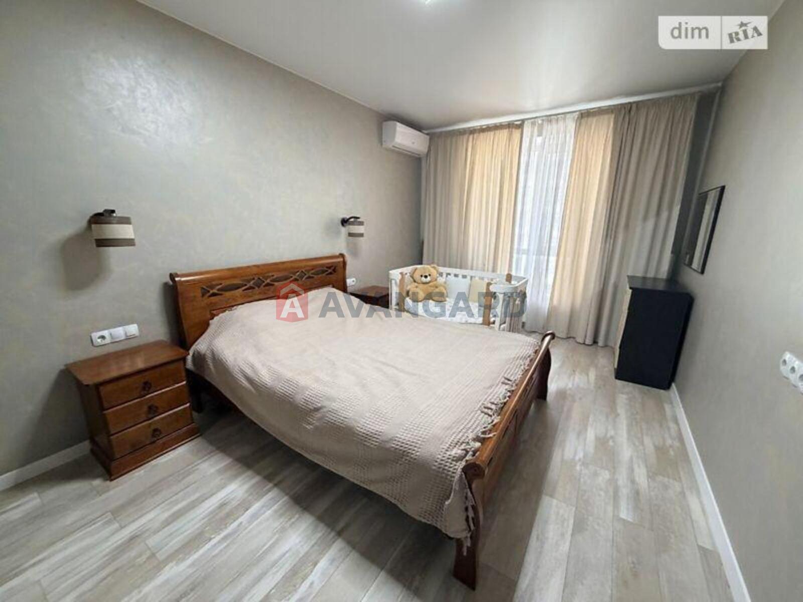 2 ��. ��������, 62/44/15 ��. �., 5/14 ������ ���� 23