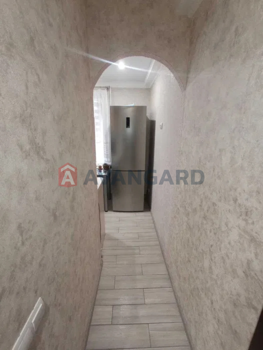 3 ��. ��������, 54/-/6 ��. �., 2/5 ������ ���� 9