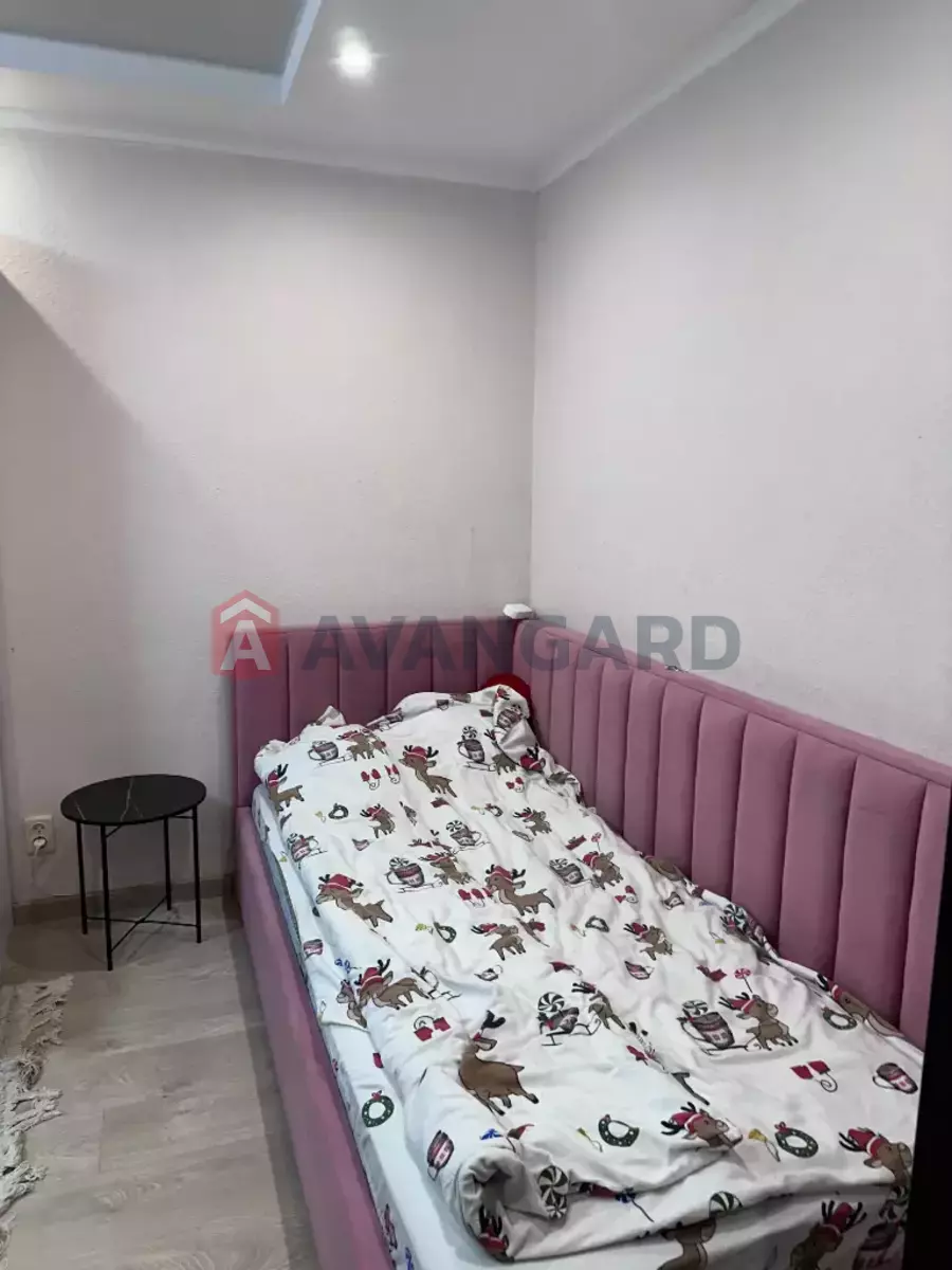 3 ��. ��������, 70/-/- ��. �., 1/5 ������ ���� 6