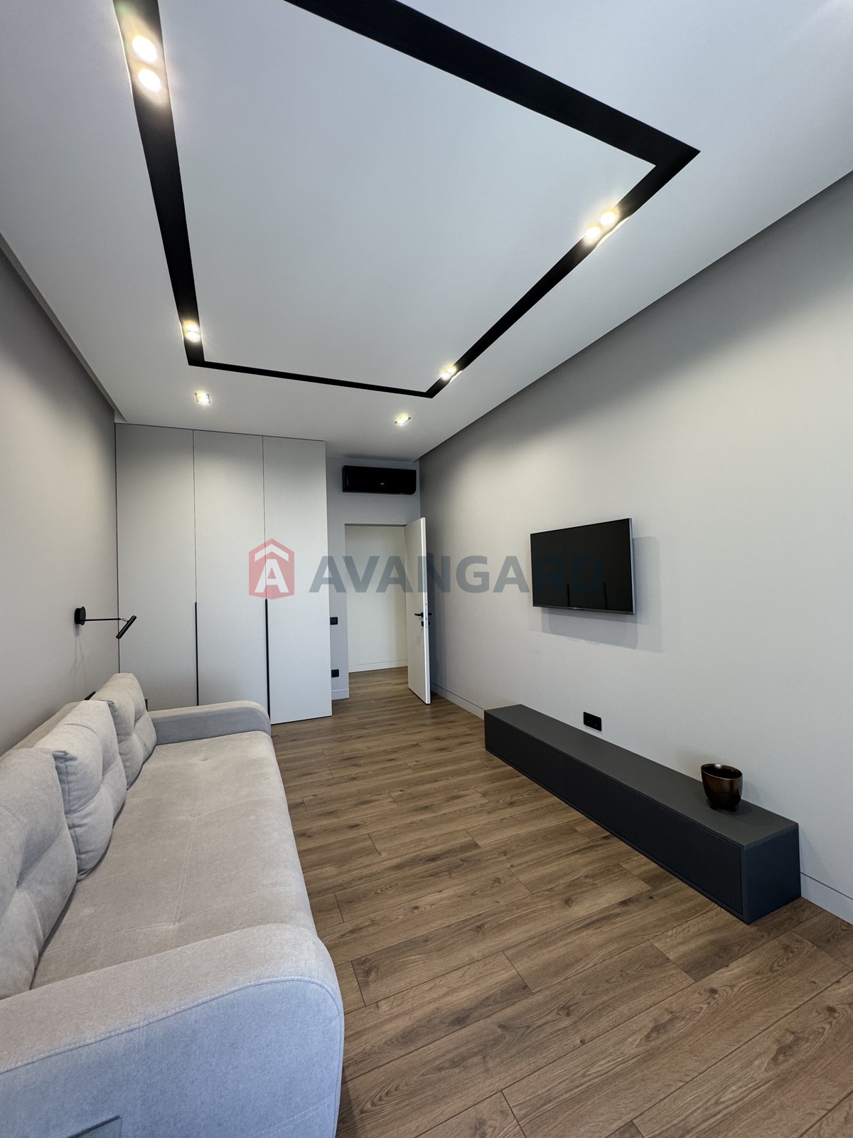 4 ����. ��������, 120/100/20 ��. �., 21/25 ���� ���� 9