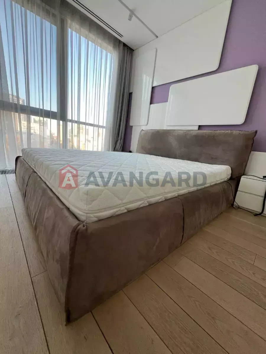4 ��. ��������, 150/-/- ��. �., 5/7 ������ ���� 14
